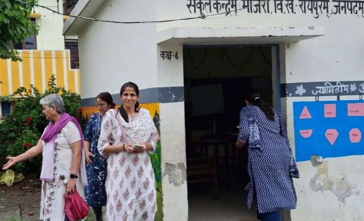 जिलाधिकारी देहरादून ने जनपद के शहर क्षेत्र में खुले आश्रय गृह का औचक निरीक्षण करते हुए व्यवस्थाएं देखी