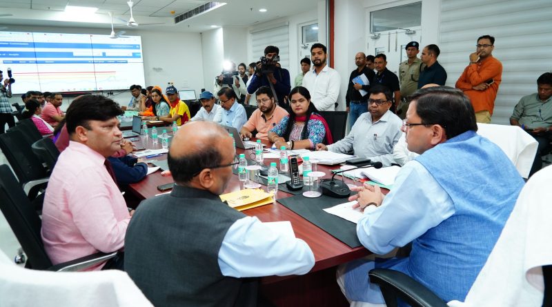 CM धामी ने राज्य आपदा परिचालन केन्द्र का औचक निरीक्षण किया