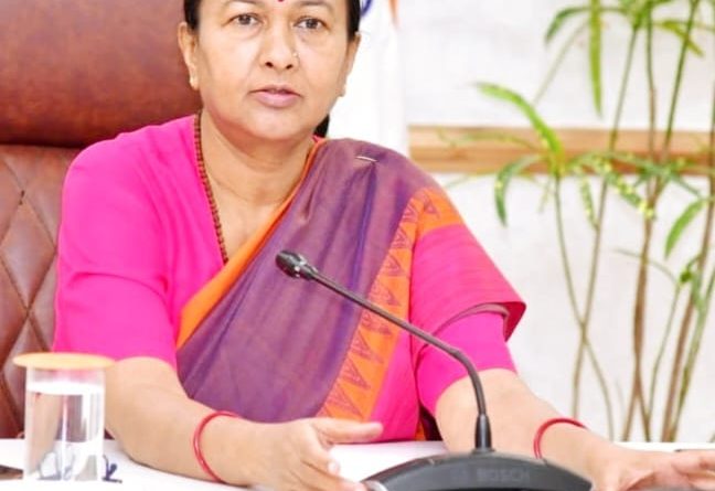 जिलाधिकारी स्वतंत्रता संग्राम सेनानियों के साथ बैठक कर उनकी समस्याओं के निस्तारण हेतु तत्काल कार्यवाही करें – मुख्य सचिव