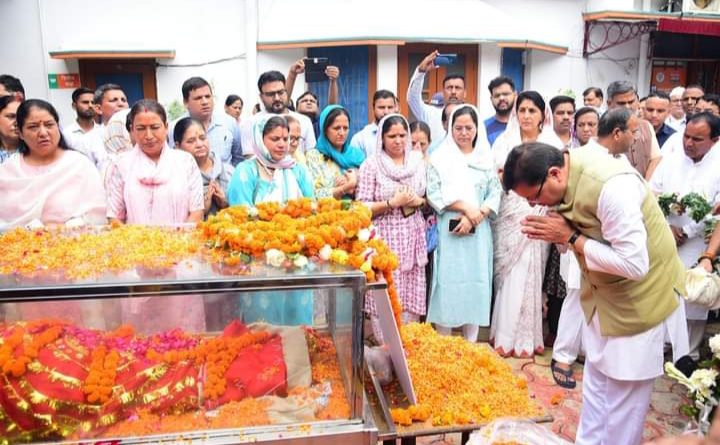 CM धामी ने शैलारानी रावत को दी श्रद्धांजलि, बोले- प्रदेश एवं पार्टी के लिए अपूरणीय क्षति