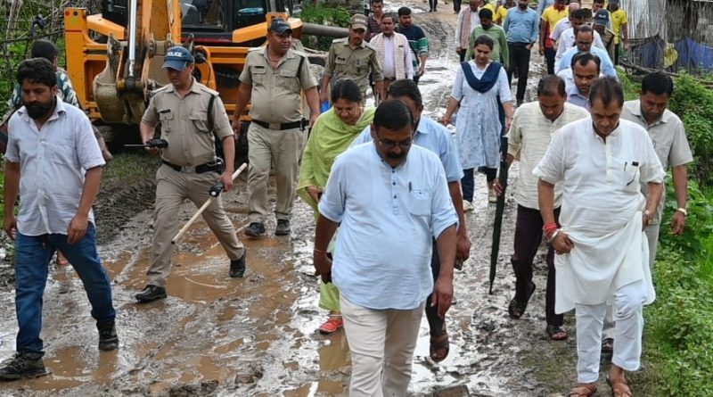 कैबिनेट मंत्री प्रेमचंद अग्रवाल ने जनपद टिहरी गढ़वाल के आपदाग्रस्त क्षेत्रों का निरीक्षण किया