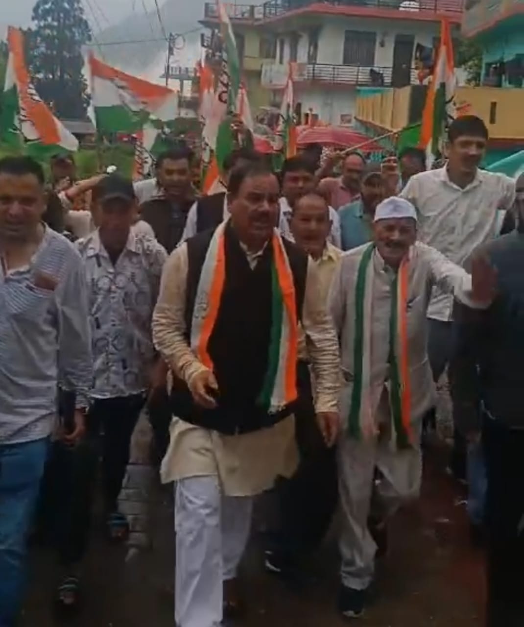 लोकसभा चुनाव की चुप्पी के बाद कांग्रेस नेता हरक सिंह उपचुनाव में गरजे