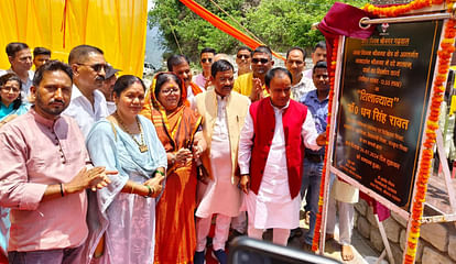 कैबिनेट मंत्री डॉ. धन सिंह रावत ने गंगा दर्शन के पास 13.55 लाख की लागत से बनने वाले वंदे मातरम् पार्क का शिलान्यास किया