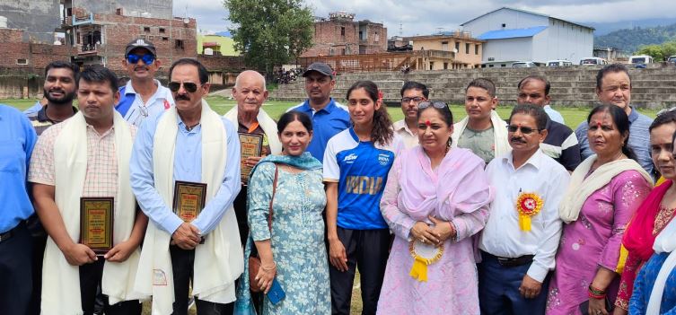 स्पीकर ने ओलम्पियन अंकिता ध्यानी समेत कई खिलाड़ी व कोच को किया सम्मानित