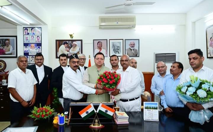 CM धामी से देहरादून बार एसोसिएशन के पदाधिकारियों एवं अधिवक्ताओं ने भेंट की