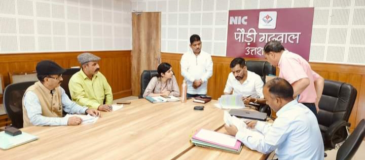 सेवानिवृत कार्मिकों के लंबित पेंशन प्रकरणों के निराकरण को लेकर जिला कार्यालय स्थित एनआईसी कक्ष में जिलाधिकारी डॉ. आशीष चौहान की अध्यक्षता में शिविर का आयोजन हुआ सेवानिवृत कार्मिकों के लंबित पेंशन प्रकरणों के निराकरण को लेकर जिला कार्यालय स्थित एनआईसी कक्ष में जिलाधिकारी डॉ. आशीष चौहान की अध्यक्षता में शिविर का आयोजन हुआ