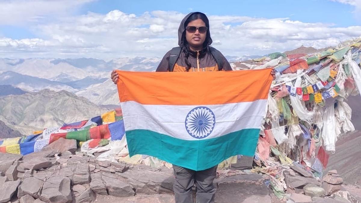 देहरादून की शिवानी रतूड़ी ने लद्दाख की दो चोटियों कांग यात्से-1 और कांग यात्से-2 को फतह कर तिरंगा फहराया