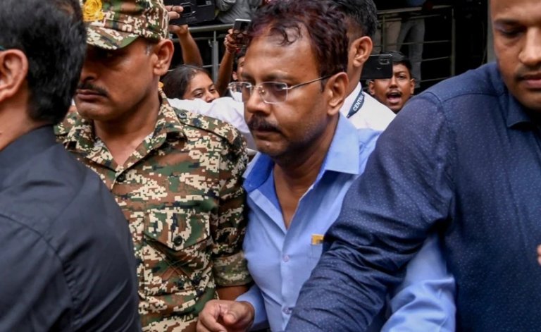 पूर्व प्रिंसिपल संदीप घोष मुश्किल में, CBI के बाद अब ED ने घर पर मारा छापा