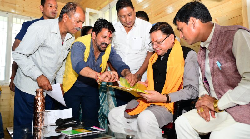 मुख्यमंत्री ने किया लोक निर्माण विभाग निरीक्षक भवन चंपावत के प्रथम तल पर सभागार तथा कक्ष निर्माण कार्य का लोकार्पण किया