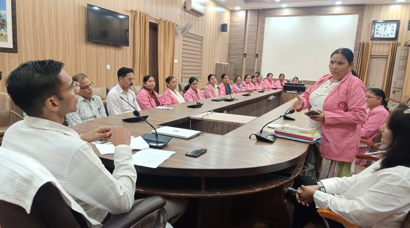 डीएम देहरादून ने आशा कार्यकत्रियों की नाराज़गी का लिया संज्ञान