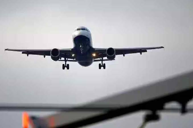 30 से ज्यादा फ्लाइट्स+ को बम से उड़ाने की धमकी, अलर्ट पर सुरक्षा एजेंसियां