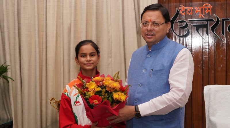 CM धामी से युवा मुक्केबाज दीपाली थापा ने भेंट की