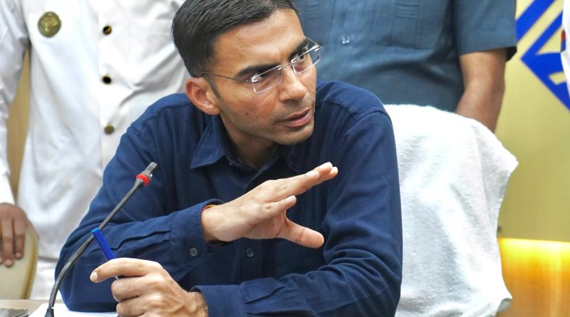 एम्स में अल्मोड़ा बस दुर्घटना, घायलों के उपचार में नहीं लिया जाएगा कोई चार्ज: डीएम