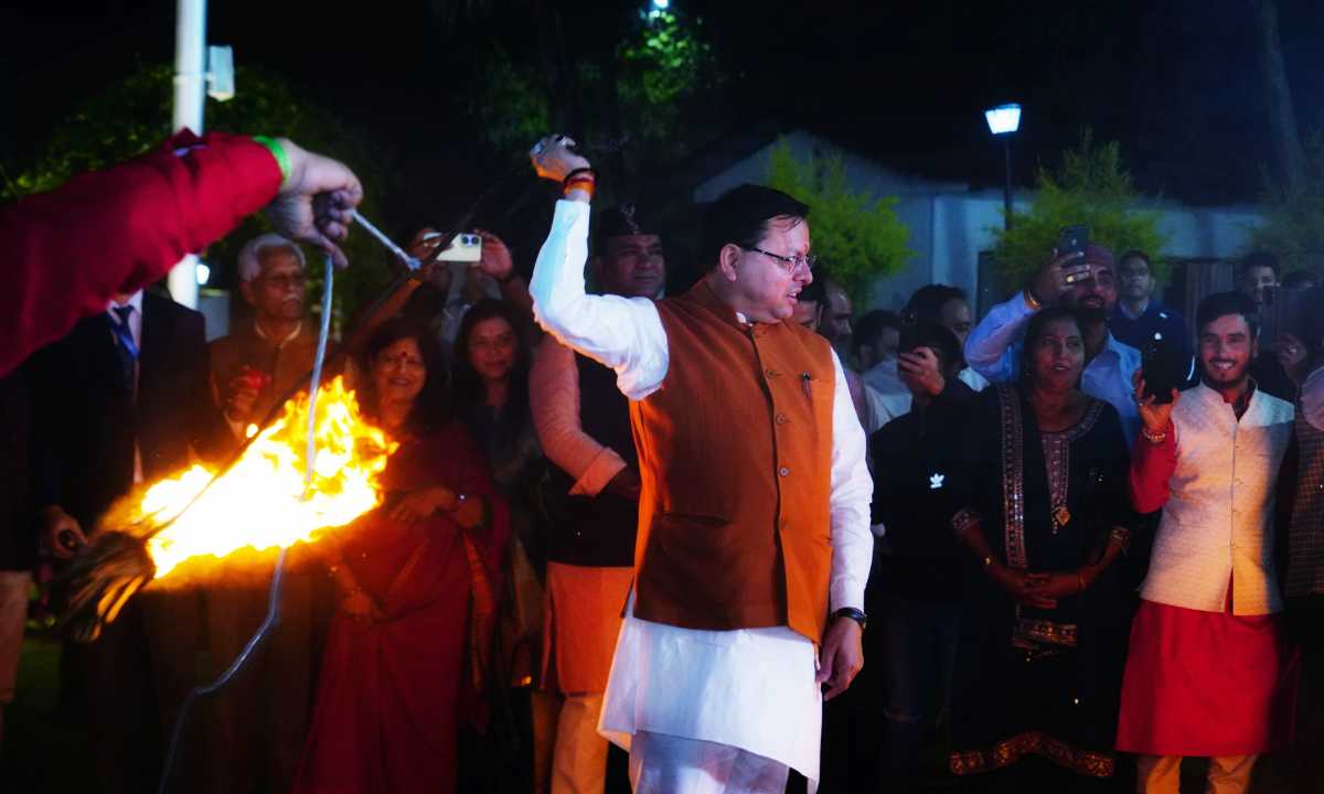 मुख्यमंत्री आवास में सादगीपूर्ण तरीके से मनाया गया लोकपर्व ईगास