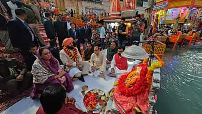 राज्यपाल गुरमीत सिंह पहुंचे हरिद्वार,गंगा आरती में हुए शामिल