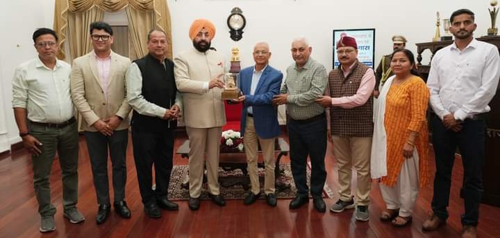 राज्यपाल लेफ्टिनेंट जनरल गुरमीत सिंह (से नि) ने राजभवन में ’’धाद’’ संस्था द्वारा आयोजित इगास पर्व में प्रतिभाग किया