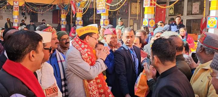 CM धामी पहुंचे बद्रीनाथ धाम,पूजा- अर्चना कर प्रदेश की सुख एवं समृद्धि की कामना की