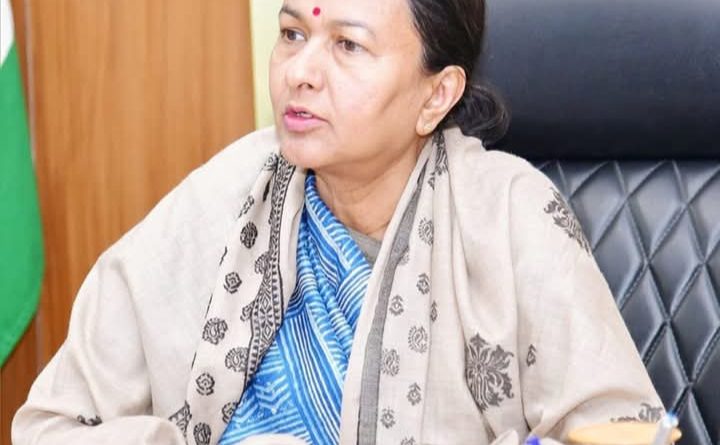 मुख्य सचिव राधा रतूड़ी ने सचिवालय में कर्मचारी राज्य बीमा योजना एव श्रम चिकित्सा सेवाओं के सम्बन्ध में समीक्षा बैठक की