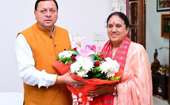 CM धामी से केदारनाथ विधायक आशा नौटियाल ने मुलाक़ात की