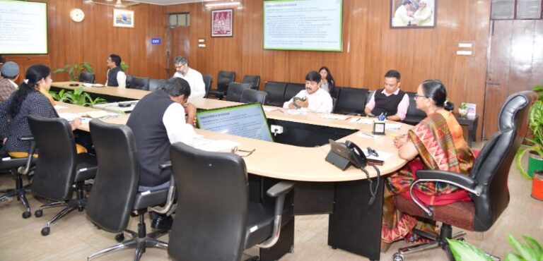 मुख्य सचिव ने की स्मार्ट मीटरिंग के कार्यों की समीक्षा