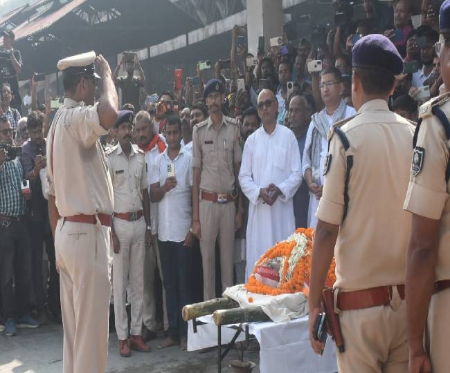 पंचतत्व में विलीन हुईं बिहार की स्वर कोकिला