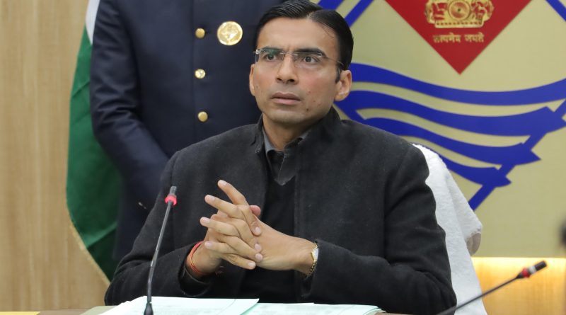 बिना अनुमति के टावर लगाने पर सीलिंग की कार्यवाही सहित होगी एफआईआर : डीएम