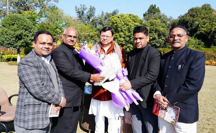 CM धामी से बार एसोसिएशन देहरादून के पदाधिकारियों ने भेंट की