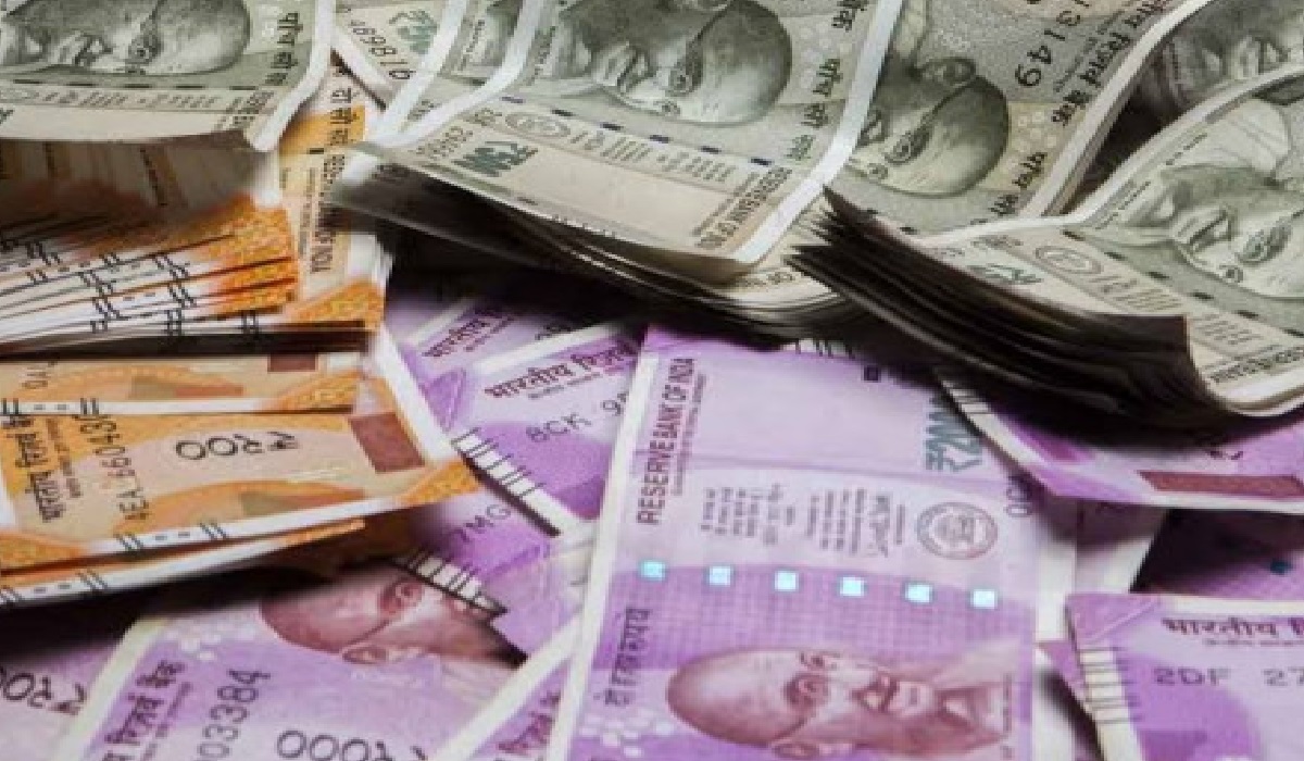 करोड़ों के जाली नोट हुए जब्त, पुलिस ने तीन शातिरों को भी पकड़ा