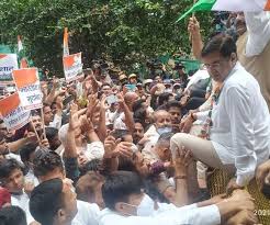 देहरादून में कांग्रेस के राजभवन कूच से राजनीतिक हलचल तेज, पार्टी के सभी नेता एवं कार्यकर्ताओं में शामिल होने का किया आह्वान