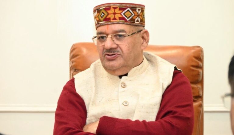 कैबिनेट मंत्री गणेश जोशी ने लोक निर्माण विभाग और एमडीडीए के अधिकारियों के साथ की बैठक