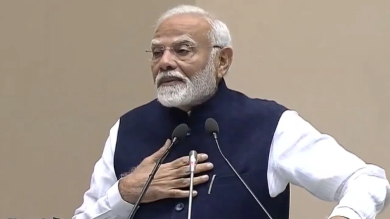 विपक्ष के तीखे सवालों का आज PM मोदी देंगे जवाब