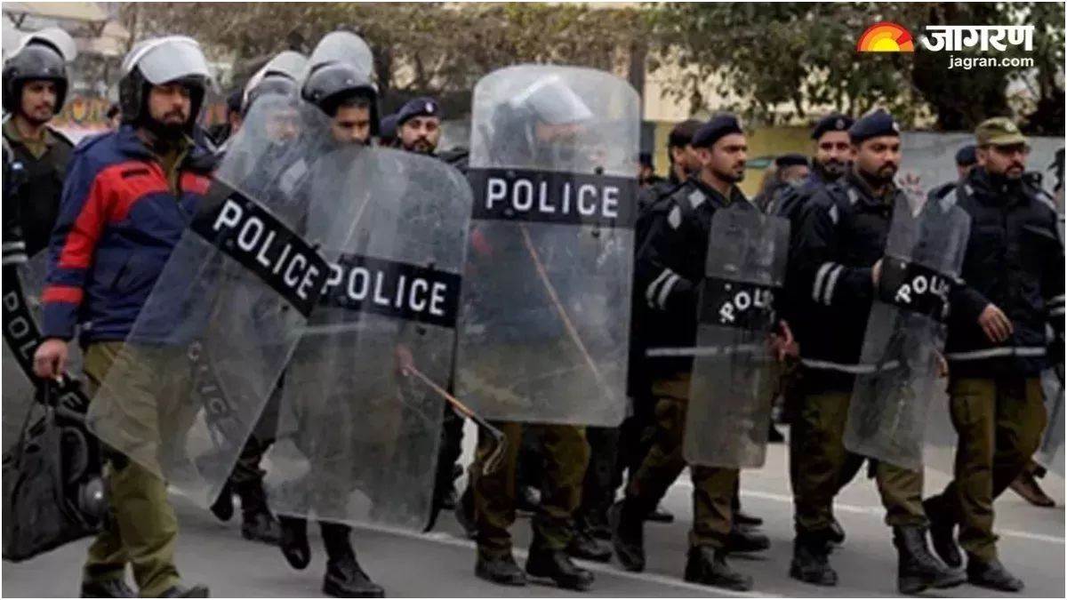 पाकिस्तान के सिंध प्रांत में अतिक्रमण हटाने का अभियान हिंसक में झड़प, 12 पुलिसकर्मी घायल