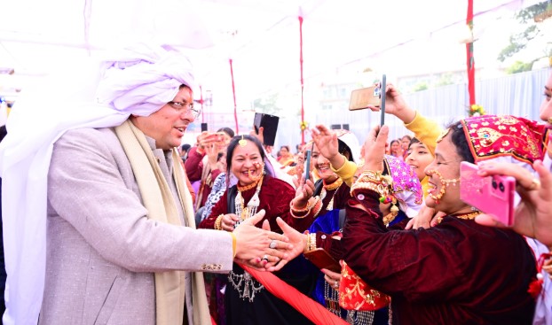 सीएम धामी ने बरेली में उत्तरायणी मेले का किया शुभारंभ