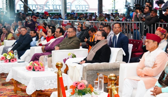 देहरादून के नवनिर्वाचित मेयर सौरभ थपलियाल सहित सभी 100 पार्षदगणों ने ली शपथ