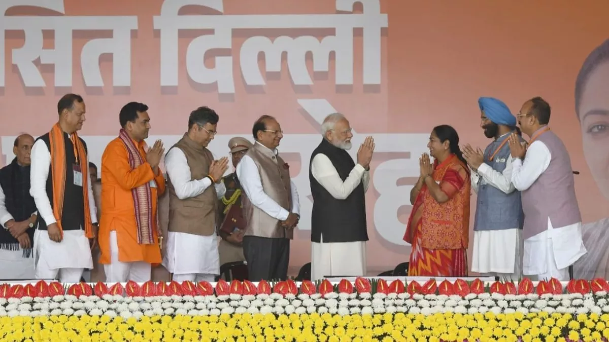 दिल्ली की CM बनते ही एक्शन में रेखा गुप्ता, राज्य में पूर्व मुख्यमंत्री और मंत्रियों के पर्सनल स्टाफ की सेवाएं खत्म