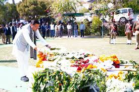 सीएम धामी ने पुलिस महानिरीक्षक केवल खुराना को दी श्रद्धांजलि