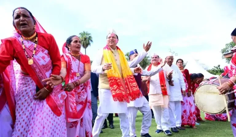 सीएम आवास में दिखे उत्तराखंड की समृद्ध संस्कृति के विविध रंग