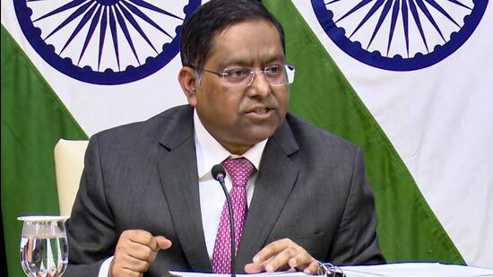 ‘स्थानीय कानूनों का पालन करें’, अमेरिका में भारतीय छात्रों पर हुई कार्रवाई