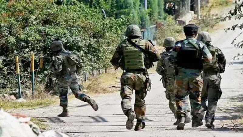 जम्मू-कश्मीर के कठुआ में गोलीबारी, आतंकियों की तलाश में जुटे सुरक्षाबल, सर्च ऑपरेशन जारी