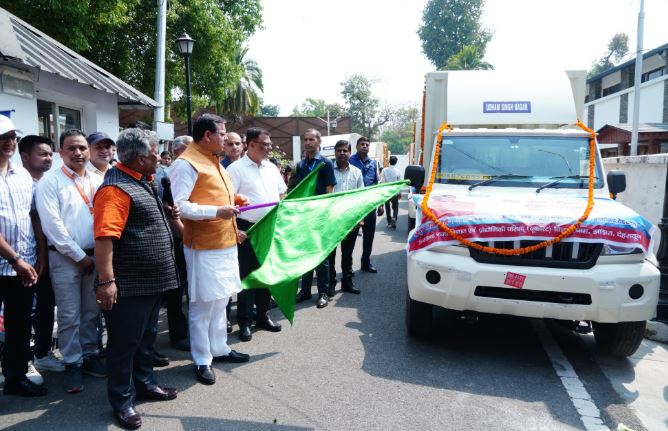 लैब ऑन व्हील्स-मोबाइल साइंस लैब परियोजना के द्वितीय चरण का मुख्यमंत्री ने किया शुभारंभ शुभारंभ