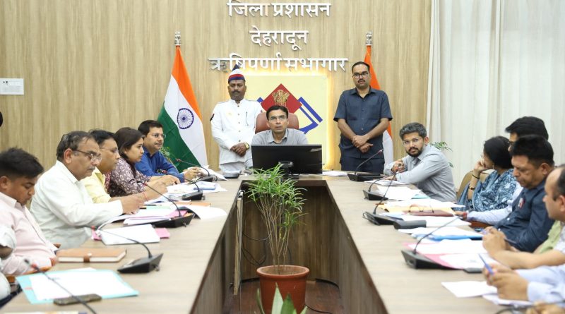 ग्रीष्म पेयजल तनाव में मंथर प्रतिक्रिया की कोई गुंजाइश नहीं: डीएम