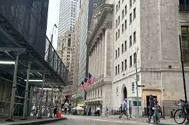 कोरोना के बाद सबसे बड़े संकट में शेयर बाजार, बिखर गया पूरा US मार्केट; क्या आने वाली है मंदी?