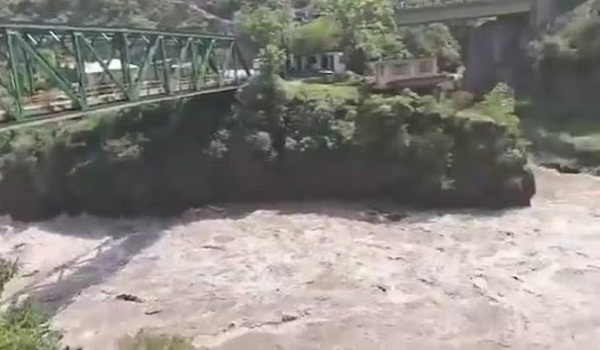 सीएम योगी ने अधिकारियों को दिए निर्देश, पाकिस्तानी नागरिकों को तत्काल प्रदेश से बाहर किया जाए