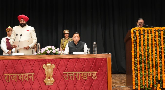 राज्यपाल ने राधा रतूड़ी को राज्य मुख्य सूचना आयुक्त की दिलाई शपथ