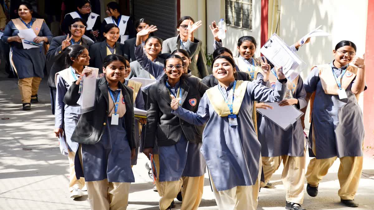 सीबीएसई कक्षा 12वीं के नतीजे घोषित, 88.39 फीसदी विद्यार्थी पास, कुछ देर में 10th का रिजल्ट