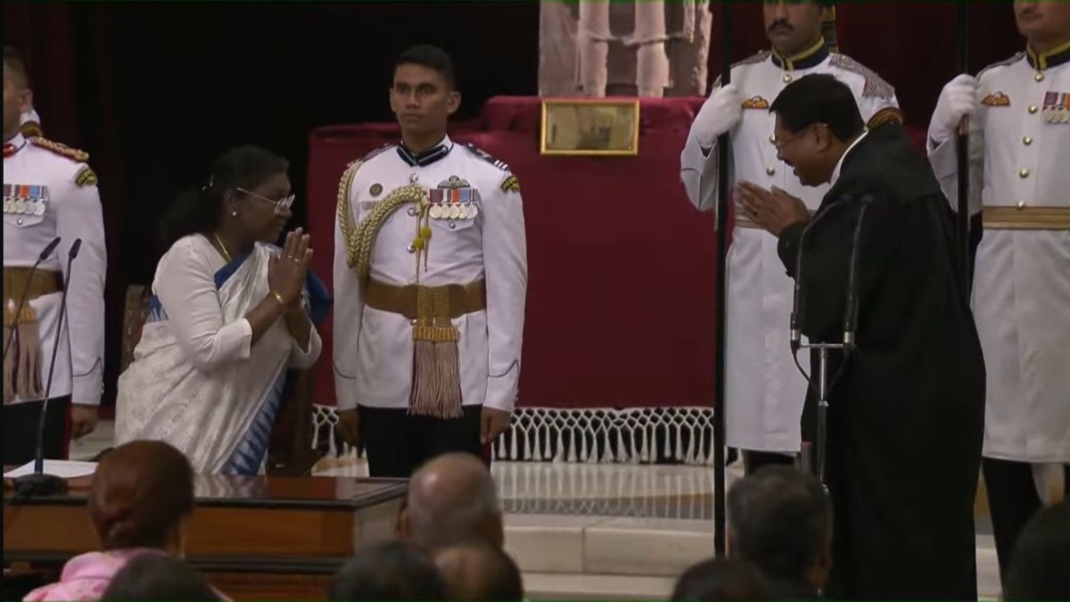 देश के 52वें चीफ जस्टिस बने बीआर गवई, राष्ट्रपति ने दिलाई शपथ