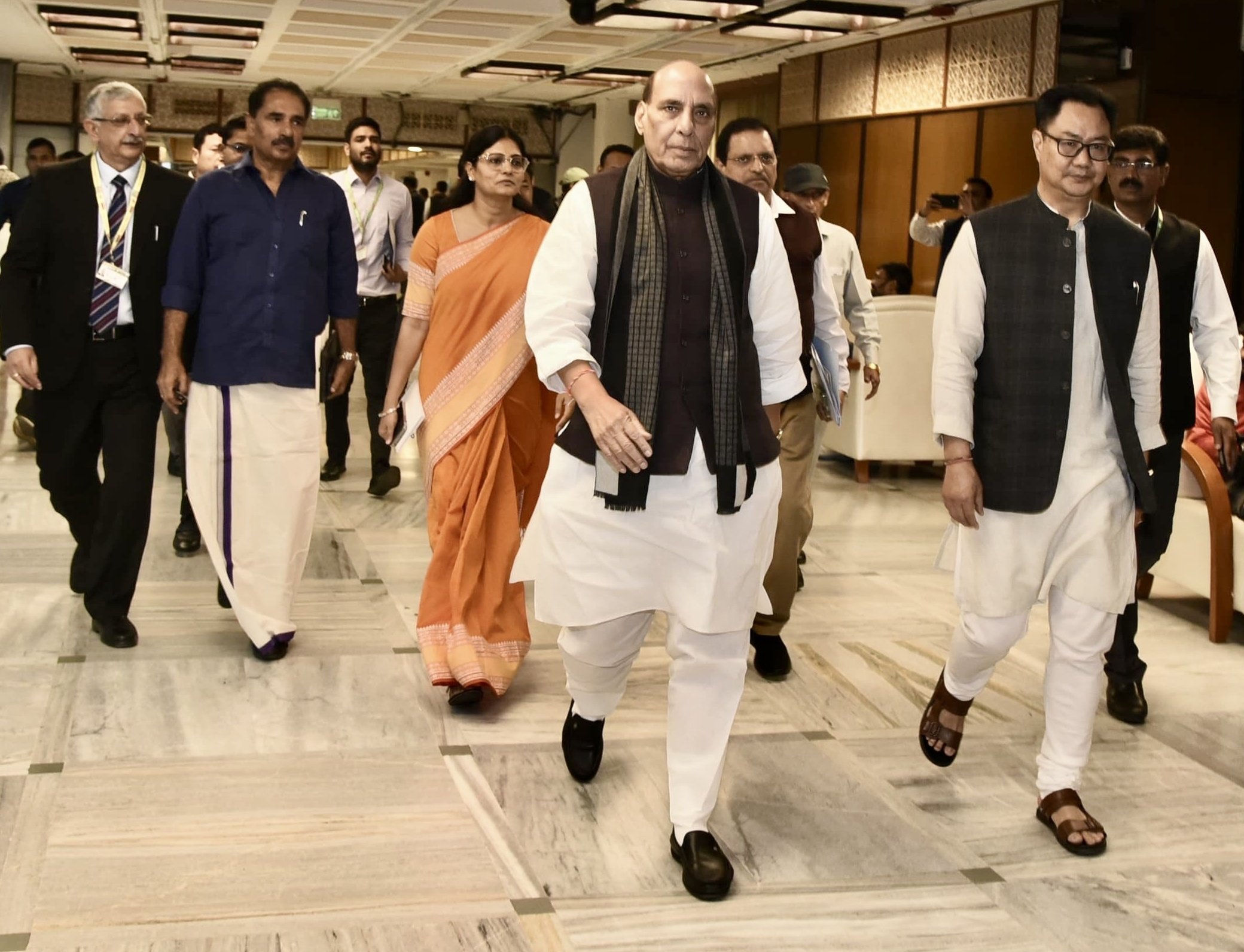 राजनाथ सिंह ने सर्वदलीय अध्यक्षता की बैठक, 100 आतंकियों के मारे जाने की दी जानकारी