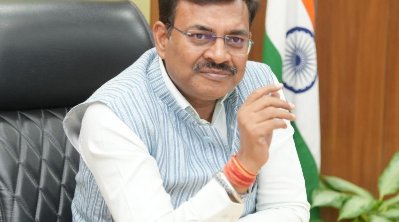 01 मई, 2025 से विभागों में अनिवार्य रूप से बायोमैट्रिक उपस्थिति सुनिश्चित करें अधिकारी: मुख्य सचिव