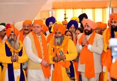 राज्यपाल और सीएम धामी ने किया श्रीहेमकुण्ट साहिब यात्रा के लिए जाने वाले प्रथम जत्थे को रवाना
