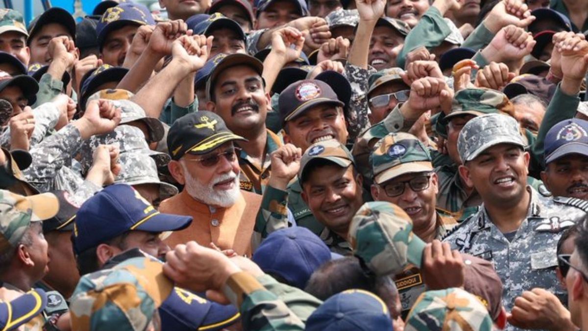 अचानक आदमपुर एयरबेस क्यों पहुंचे PM मोदी? जवानों से की बातचीत